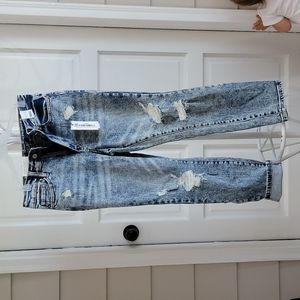 Judy Blue acid wash, high-rise boyfriend denim.